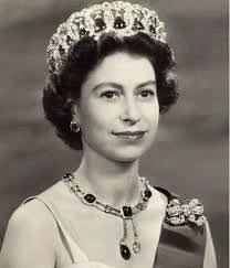 Queen elizabeth ii celebrates 60 years as the reigning monarch of britain in 2012. Young Queen Elizabeth 2nd Konigin Elisabeth Elizabeth Ii Konigin Von England