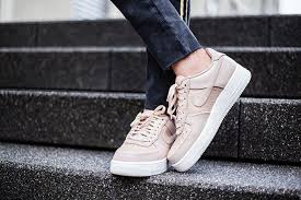 Nike Women S Air Force 1 07 Review Nike Shoe Reviews Sneakers Nike