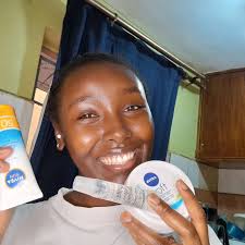 What's your skincare starter pack 😂😂😂ama niwachane na wewe😂check my  full video