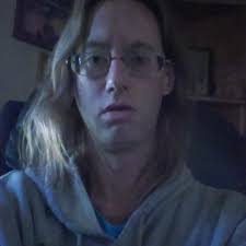 Does this man look familiar? A doctor from Circleville, Ohio. Any and all  help with his last name if greatly appreciated.