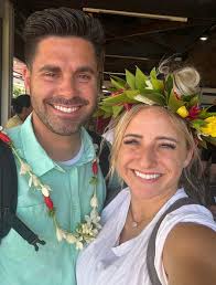 Any good photographer with reasonable price in Bora Bora? Thank you