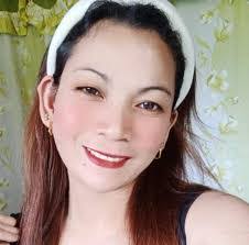 Lorie Robles's Instagram, Twitter & Facebook