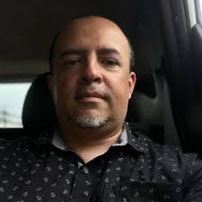 Andres Morua's Instagram, Twitter & Facebook