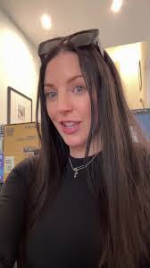 Angela Royer's Instagram, Twitter & Facebook