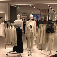 Sandvika storsenter er et av norges største kjøpesenter med nesten 200 butikker, spisesteder og helsetjenester, 15 minutter fra oslo. Nesvmestim Pishete Imejl Obobshava Otnovo Zara Sandvika Melazetags Com