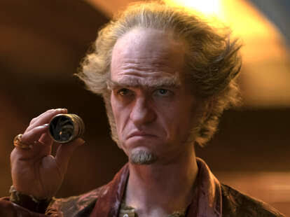 Netflix's Series of Unfortunate Events: Neil Patrick Harris Is Twisted Fun  - Thrillist