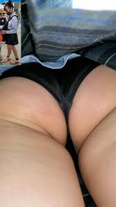 JK逆さ散歩！縞パン！ハミ毛！えちえちなJK7本セット | リアル盗撮 PeepMeister