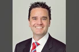 Mills Oakley elevates 17 to senior positions