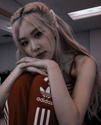 Ðð‹ð€ð‚ðŠððˆððŠ Ð©ð¢ð§ð­ðžð«ðžð¬ð­ Ð¥ðšð«ð²ð² Fotografi Selebritas Gambar