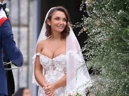 Unveiled the title of the new single after several days of clues scattered here and there on social media, the title of the new single from elettra lamborghini has been unveiled. Geordie Shore S Elettra Lamborghini Marries Afrojack In See Through Wedding Dress Mirror Online