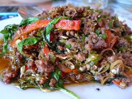 Recette Boeuf Saute Au Basilic A La Thailandaise Recette Recette Asiatique Recette Boeuf Recette Thailandaise