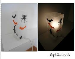 On lui confection donc de jolis objets déco et pas de panique, même les moins bricoleurs devraient y trouver leur bonheur. Tuto Diy Idees De Deco A Faire Soi Meme Pour Halloween Stickers Lampes Stephanie Bricole