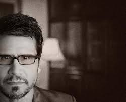 Biografía de Jesús Adrián Romero