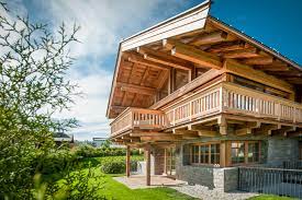 ob landhaus bauernhaus almhutte oder chalet first kitzbuhel immobilien hat das ideale objekt zum kaufen oder mi haus architektur architektur haus haus
