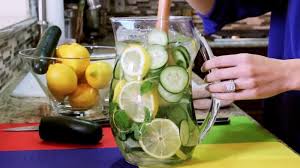 Jika pola makan kita sembarangan. Punya Perut Buncit Simak Cara Membuat Air Minum Detoks Bervitamin Yang Bisa Bikin Langsing Tribunnews Com Mobile