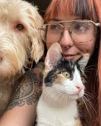 Carolyn Borntrager's Instagram, Twitter & Facebook