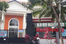 Raya tlogowaru, kedungkandang, kota malang 65133 telp. Intip Penampakan Sekolah Di Malang Yang Viral Karena Diubah Jadi Hotel Halaman All Kompas Com