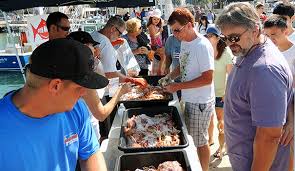 Tuna harbor dockside market in san diego is open saturdays from 8 am until 1 pm. Tuna Harbor Comes Back To Life San Diego Downtown News