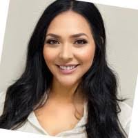 Shauna Haskell's Instagram, Twitter & Facebook