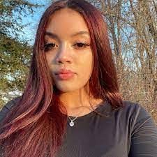 Amber Romer's Instagram, Twitter & Facebook