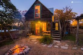 Quirky And Romantic Cabin Rental With Luxury Jacuzzi In Fredericksburg Texas Romantic Cabin Romantic Cabin Getaway Secluded Cabin