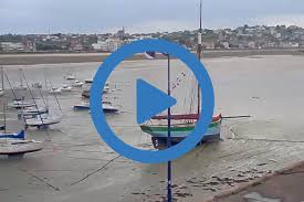 Erquy En Direct Du Port De Plaisance Voile Moteur