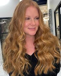 Christine Potts's Instagram, Twitter & Facebook