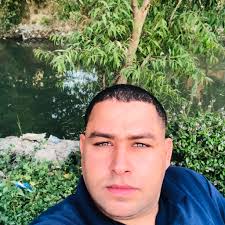 بروجكتور wownect T10 😍 لو دورت عليه هتلاقيه بقوة إضاءة 4500 لومينز بس في  الحقيقة هو 3000 لومينز فقط! ودا معناه انك مش هتحتاج اكتر من كدا علشان صورته  هتكون بالوان قوية