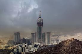 Some units come with views of the city as well as coffee/tea making facilities and ironing facilities. The Largest Clocks In The World Worldatlas