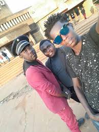 O download de músicas nunca foi tão fácil: Tens Nova Musica Do Afro Kilos E Tio So Humor Tio Yado Facebook