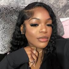 Giulia M. Lee (@lee_giulia)