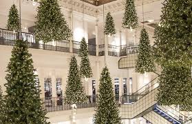 Mes suggestions de cadeau de noël pour une maman gastronome, fan de technologie ou mélomane. Vu Au Bon Marche Les Idees Cadeaux De Derniere Minute