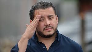 LoÚltimo Tarde o temprano iba a ocurrir una desgracia de grandes latitudes.  Poner a un vendedor de motos como titular del MOP hoy pasa factura. En  cualquier país del primer mundo el