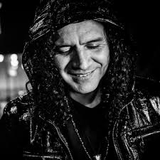 Stream Manolo El que canta con el corazón music