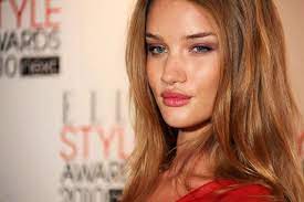 Caramel Hair Color For Pale Skin And Blue Eyes