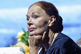 Одной из дочерей поставили диагноз дцп: Lyudmila Chursina Ya Imeyu Pravo Skazat Chto Rodilas V Rubashke Rossijskaya Gazeta