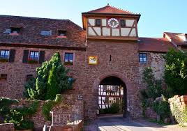 Dilsberg, der ort mit flair und kultur. Dilsberg Germany A Quaint Walled City Above The Neckar River Walled City House Styles Quaint