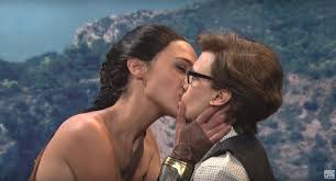 SNL's Gal Gadot and Kate McKinnon hilarious sketch heats up in this memorable TV moment from Deadline