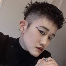 たまヲ on instagram 刈り上げ復活の巻 毎回上手にやってくれるからほんとに嬉しいです buzzcut tokyo japan girl makeup 刈り上げ女子 ベリーショート ショートヘア インダストリアル ピアス 鼻ピ モード ファッション カラーマスカラ 刈り上げ女子