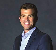 L E A D E R S O F I N F L U E N C E :