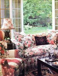 Create Cozy English Cottage Rooms With Floral Chintz Fabric English Decor English Cottage Interiors Cottage Room