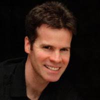 Darcy Menard's Instagram, Twitter & Facebook