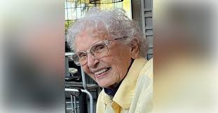 Mary Riggsbee's Instagram, Twitter & Facebook