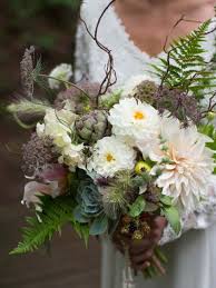 Whether a bride is interested in a simple bouquet with one type of flower or prefers a mixed the top wedding flowers are popular for many reasons, and there are many ways that couples can use these blooms to create unique and beautiful. 70 Unique Woodland Wedding Bouquets Woodland Wedding Bouquet Woodland Wedding Flowers Woodland Wedding
