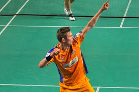 Viktor axelsen claims denmark's first men's singles gold in 20 years at the badminton world championships after beating china's lin dan in glasgow. Pbl Viktor Axelsen Finishes Home Leg With A Win Mykhel