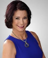 Tara Winchell's Instagram, Twitter & Facebook