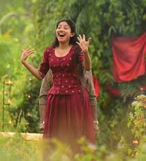The definition of beauty is endless! Sai Pallavi Photos Hd Latest Images Pictures Stills Of Sai Pallavi Filmibeat
