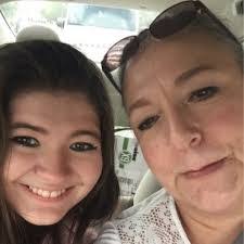 Kelley Siler's Instagram, Twitter & Facebook