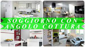 Creare un soggiorno con cucina a vista, quindi eliminando le pareti e andando ad integrare un angolo cottura al salotto, permetterà di ampliare notevolmente gli spazi, migliorare la luminosità e la fruibilità di entrambi. Come Arredare Un Soggiorno Con Angolo Cottura Youtube