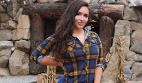 See more ideas about curvy woman, bootylicious, curvy sexy. Fiorella Zelaya Info Bio Age Dating Net Worth Instagram Youtube Etc